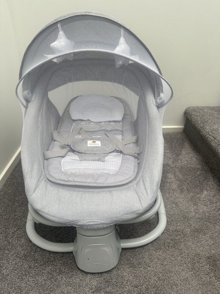 Mastela Baby Swing Bassinet 4 in 1 New Born Electric Baby Infant Swing rocker Carousel 1