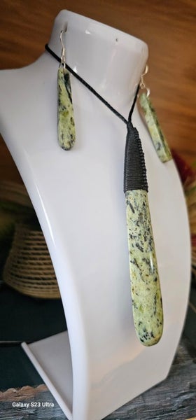 Greenstone / Pounamu Carousel 3