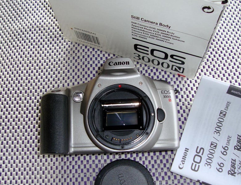 CANON EOS 3000n DSLR Carousel 1