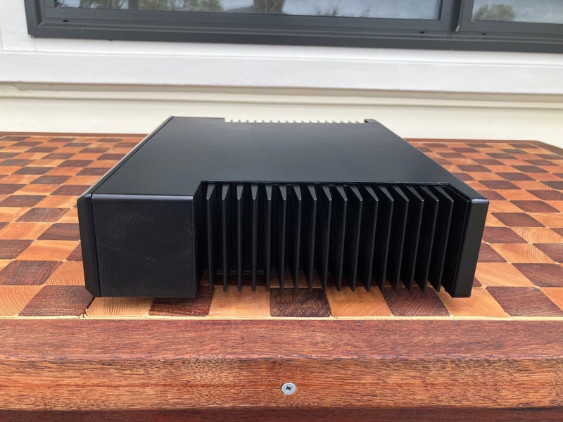 LINN LK2 Power Amplifier Carousel 2