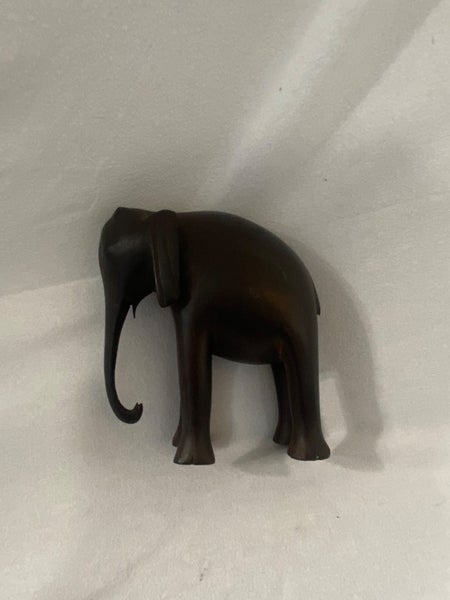 Hand-Carved Wooden Elephant Statue – 20cm Carousel 1