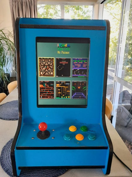 Tabletop gaming machine Carousel 1