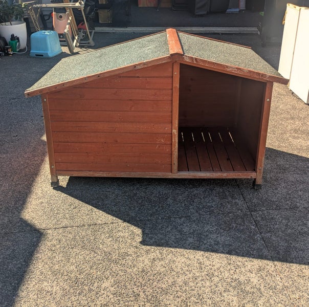 Dog Kennel Carousel 1