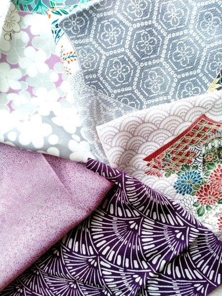 Kimono Fabric scraps Lot of 5 ( aprox W15cm x L 30cm ) , 16-30-5az63 Carousel 10