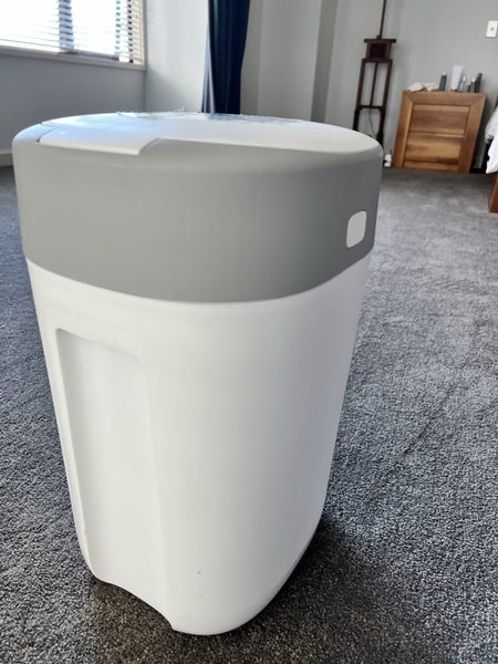 Nappy bin Carousel 1