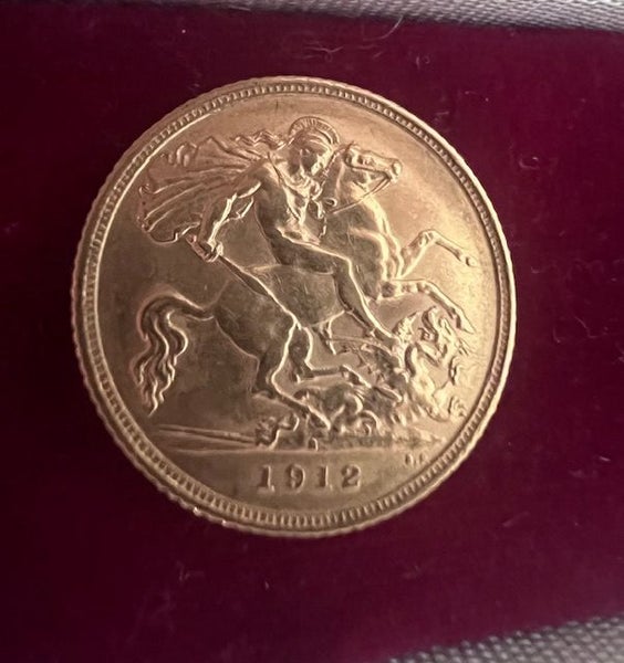 King George V Gold Half Sovereign 1912 Carousel 1