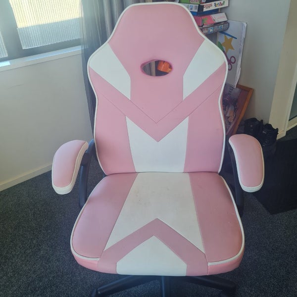 Pink and white desk chair Carousel 1