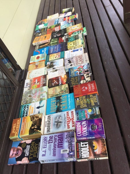 BOOKS BULK MIXED LOT HERE Carousel 1