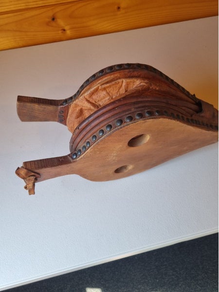 Triton Fog Horn Carousel 2
