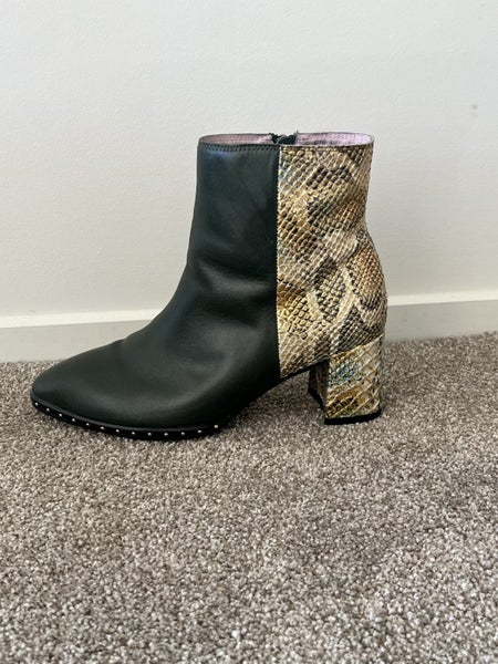Ankle Boots - Olive Green with Gold Print Carousel 1