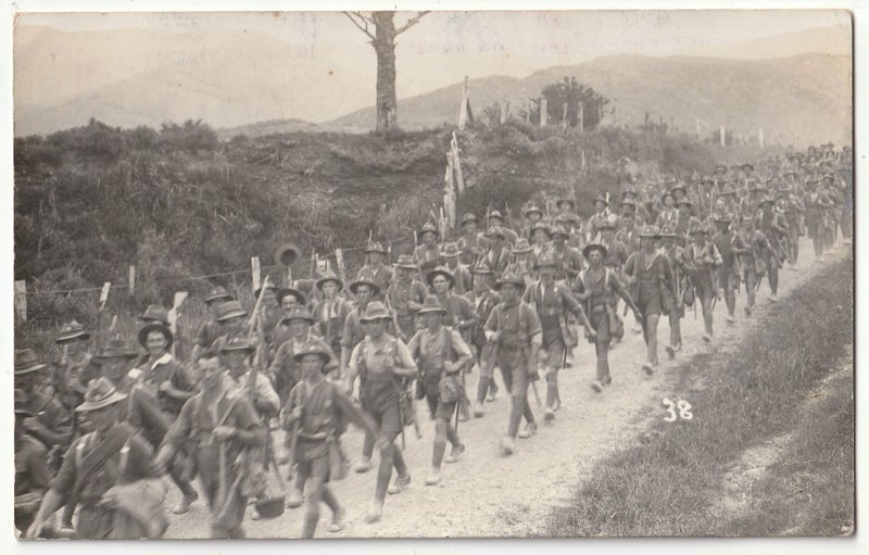WW1 N.Z. MARCHING TROOPS NEAR TRENTHAM REAL PHOTO POSTCARD No 38. Carousel 1
