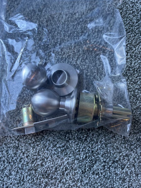 3 sets of round doorknobs Carousel 2