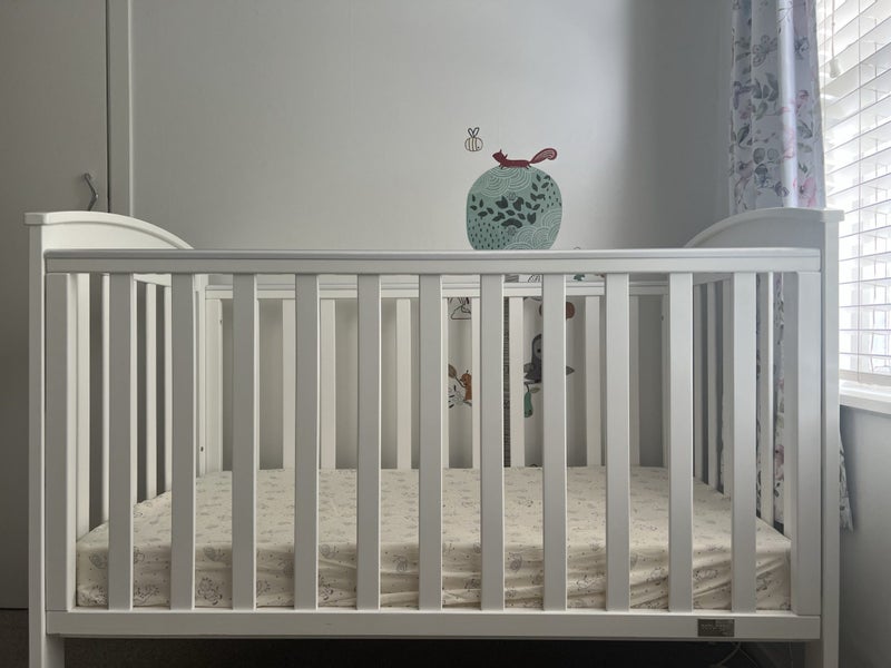Babyhood Classic Curve Cot – White Barely Used – Includes Mattress + Sheets Carousel 2