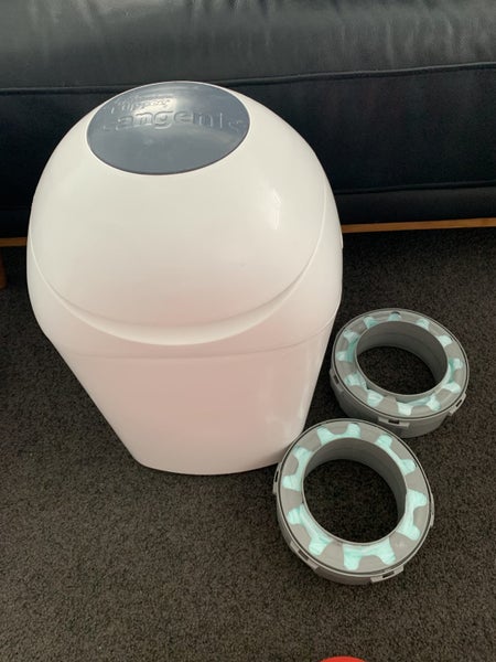 Sangenic Nappy Bin & refills Carousel 1