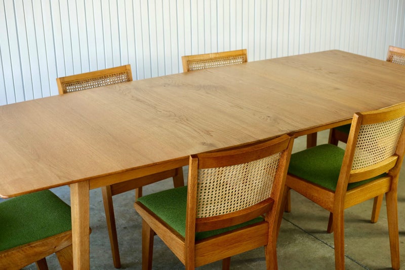 AN EXTRA LARGE 50s JON JANSEN OAK DINING TABLE Carousel 2