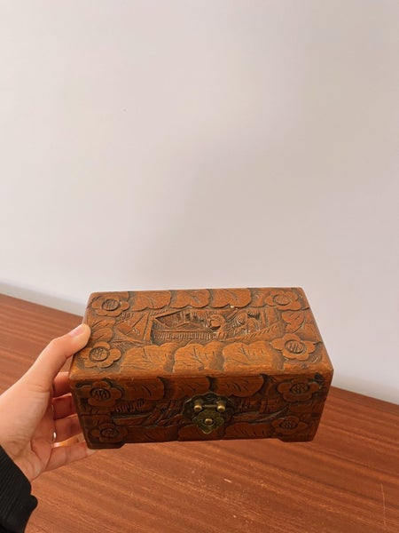 Vintage Chinese Camphor Jewellery Box Carousel 1