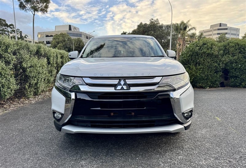2015 Mitsubishi Outlander 20G 7-Seater | Safety...62864756325506111