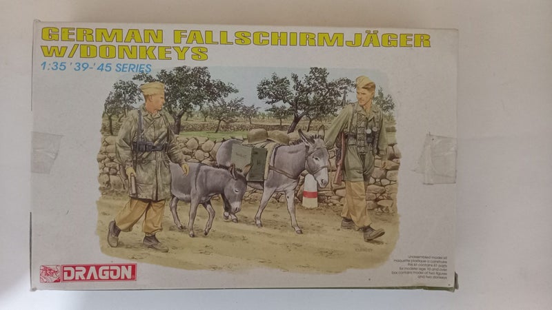 1/35 Dragon German Fallschirmjager w/Donkeys Carousel 1