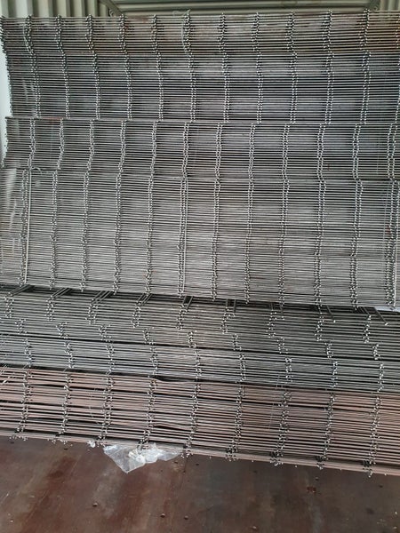 MILD STEEL MESH- 25x25x4m Carousel 1