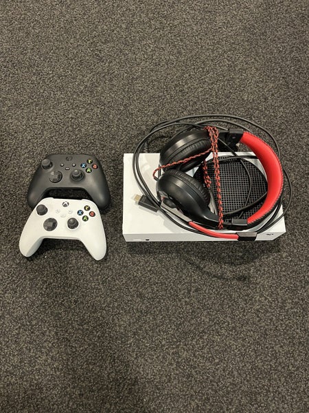 Xbox Series S Carousel 1