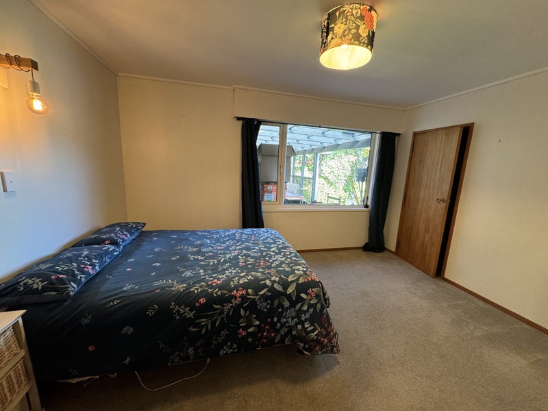 Upper Hutt, 6+ bedrooms63617292511745112