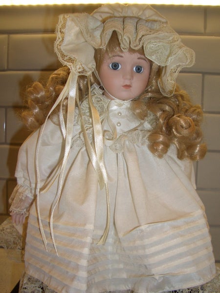 Doll ( Heritage Heirloom Collection )62865825002113111