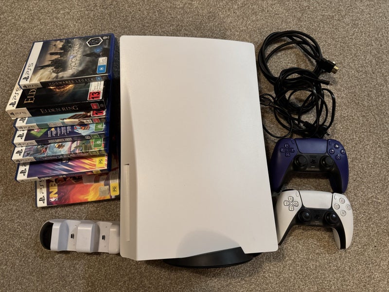 Playstation 5 Bundle (Disc) Carousel 2