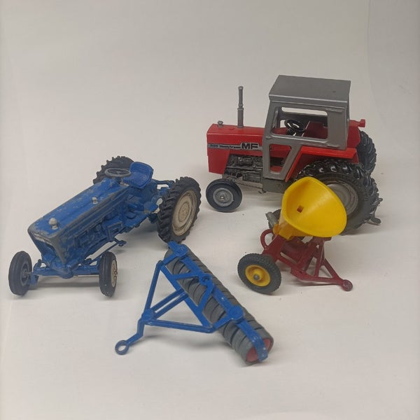 2 x Vintage Britains tractors. Not complete Carousel 1