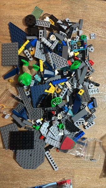 6868 Hulk's Helicarrier Breakout - Marvel Carousel 3