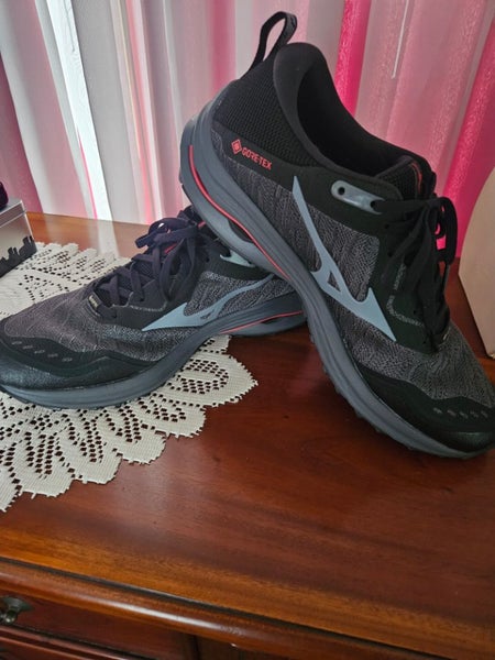 Men's running shoes Mizuno Carousel 1