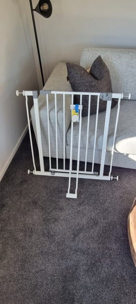 Toddler safety gate Carousel 2