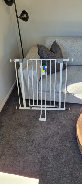 Toddler safety gate Carousel 1