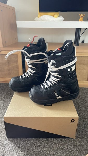 Burton coco - Women’s US 7 / UK 5 Carousel 1