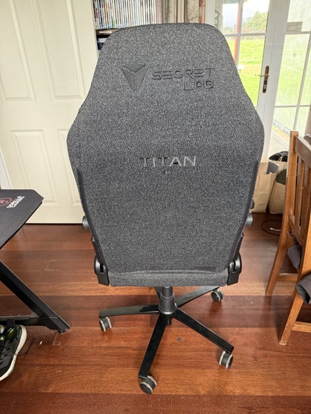 Secretlab chair Carousel 2