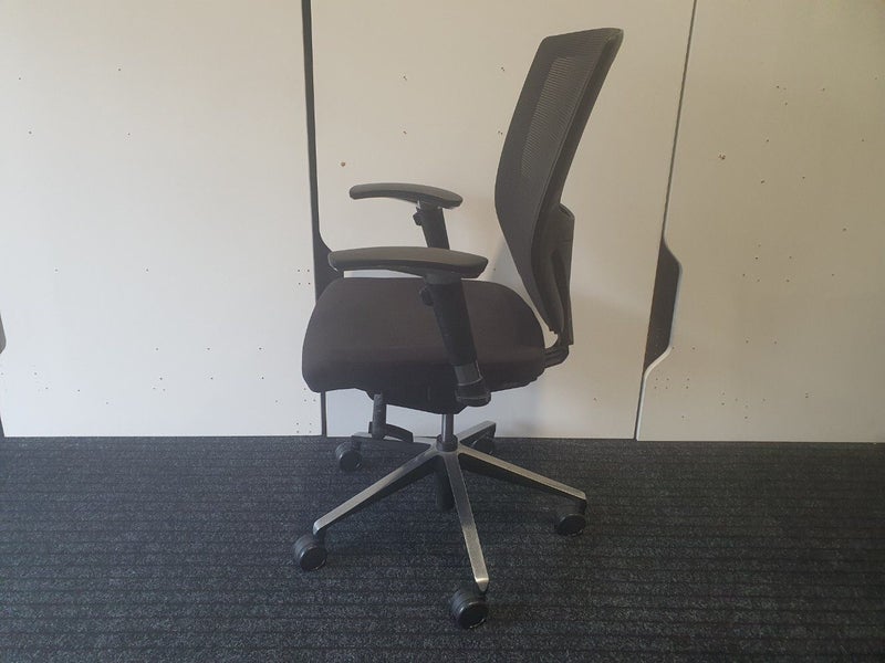 Heavy Duty Mesh back office chair Carousel 3