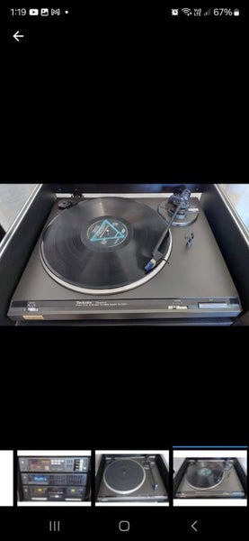 Technics SL-Q210 Direct-Drive Turntable Carousel 1