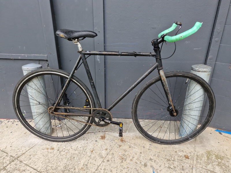 Gents Commuter Bike - Black Carousel 1