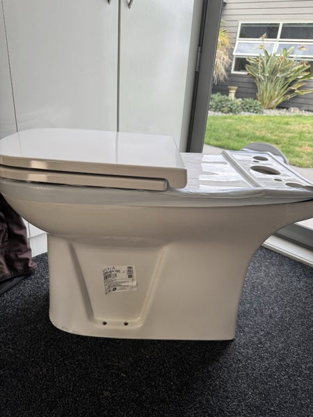 Toilet - Accesibility model Carousel 1