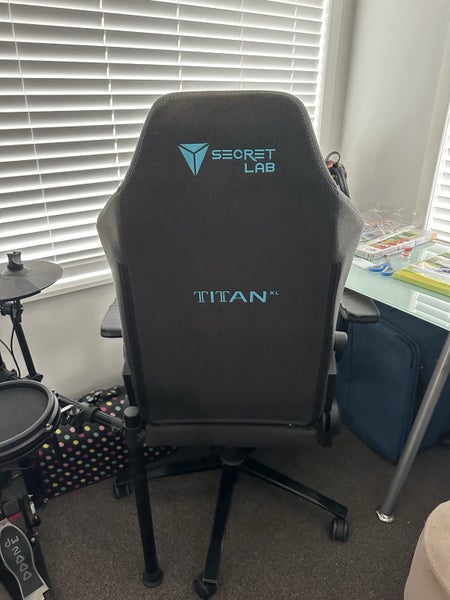 Secret lab Titan XL gaming chair Carousel 2
