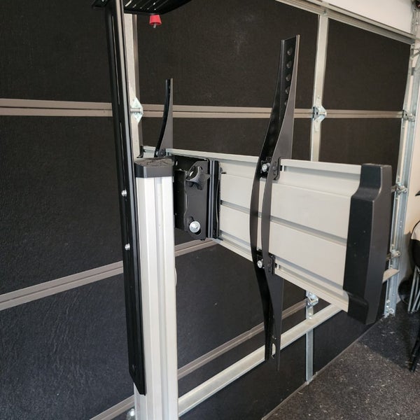 Startech TV Stand Carousel 2