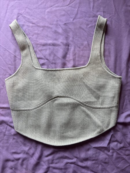 Crop Singlet Carousel 1