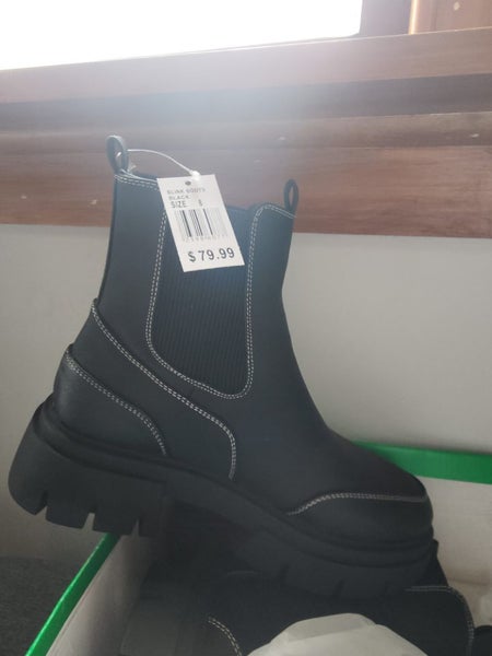 Ankle Boots Carousel 1