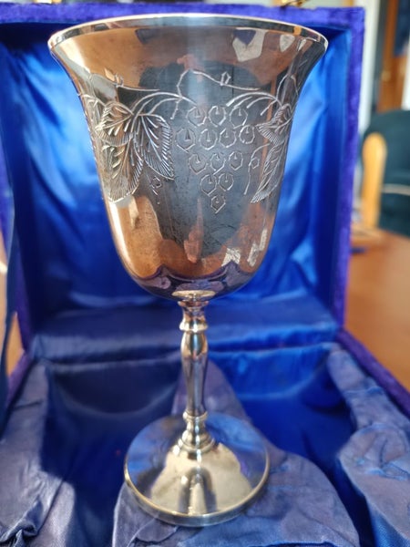 Vintage ESPN pair of goblets marked Highlands Carousel 2
