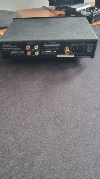 Perreaux Silhouette Phono Pre amplifier SXV1 Carousel 2