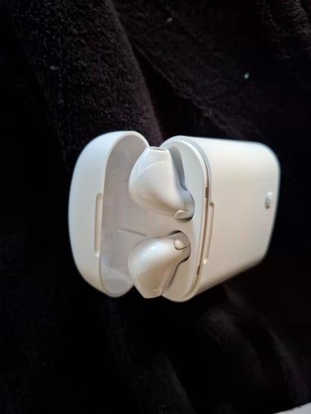 Wireless ear Buds Carousel 2