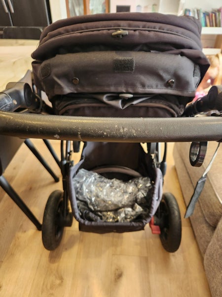 Bundle Edwards & Co - Pram, Capsule, Carry Cot + Accessories! Carousel 2