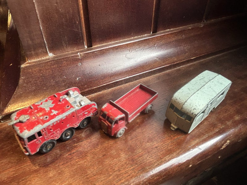 3 Lesney Rare - No.23 Caravan , Moko Truck no.20* , no.63 Foamite Airport Tender Carousel 1