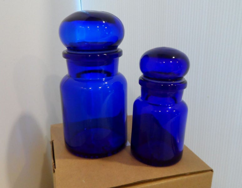 COLLECTABLE - COBALT BLUE - APOTHECARY BOTTLES - BELGIUM Carousel 4