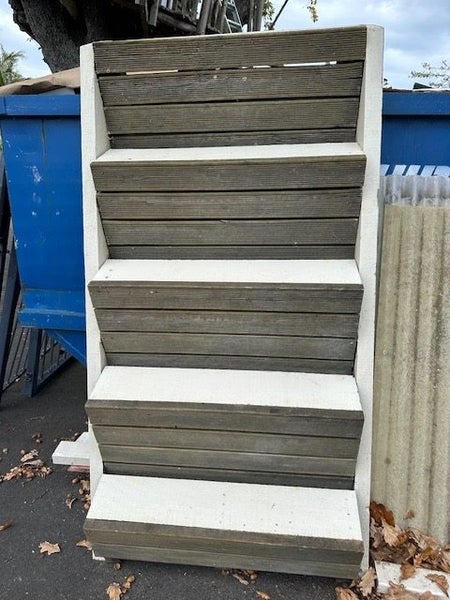 outdoor staircase 5 steps Carousel 1