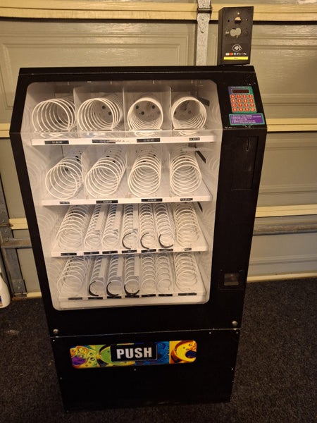 Snackmate 4 Ambient Vending Machine - Credit Card capable Carousel 1